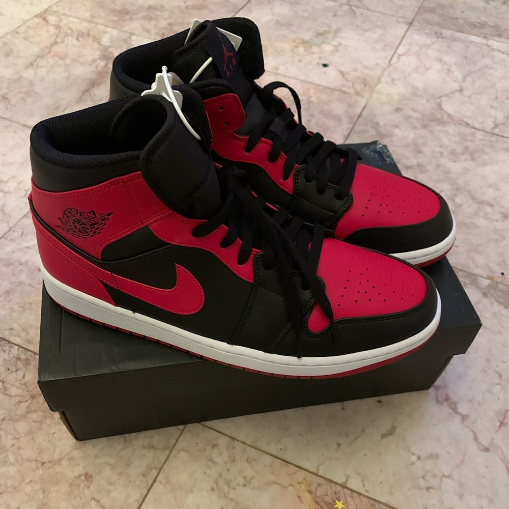 Men’s Jordan 1 Banned Size 11 Never Been Worn